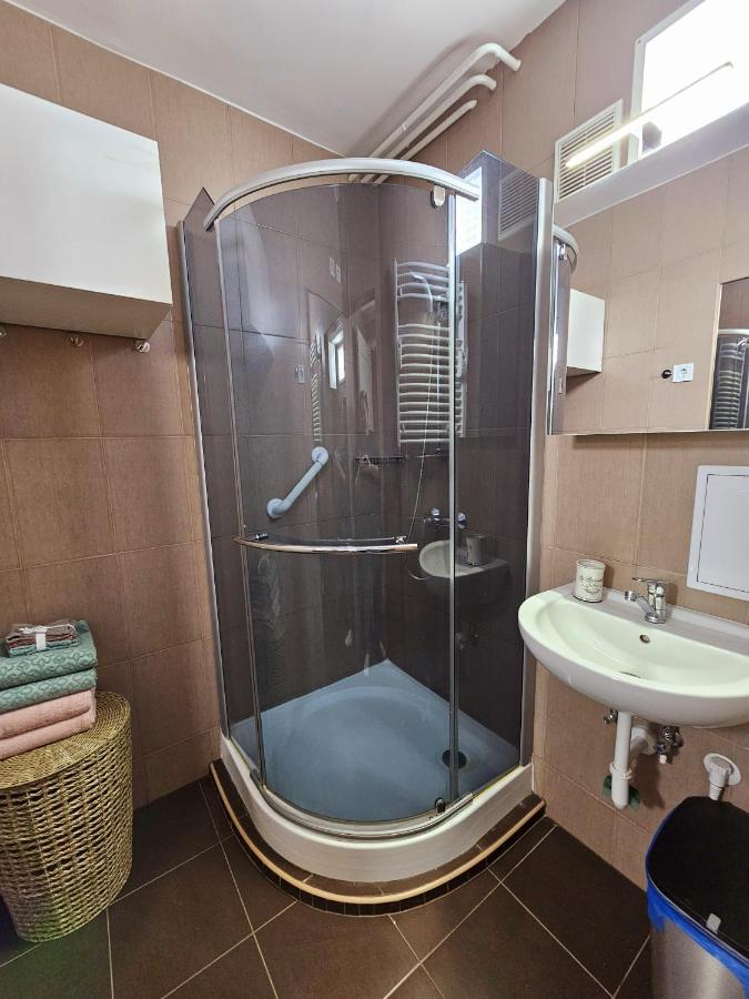 Urban Loft Apartment Salgótarján Bagian luar foto
