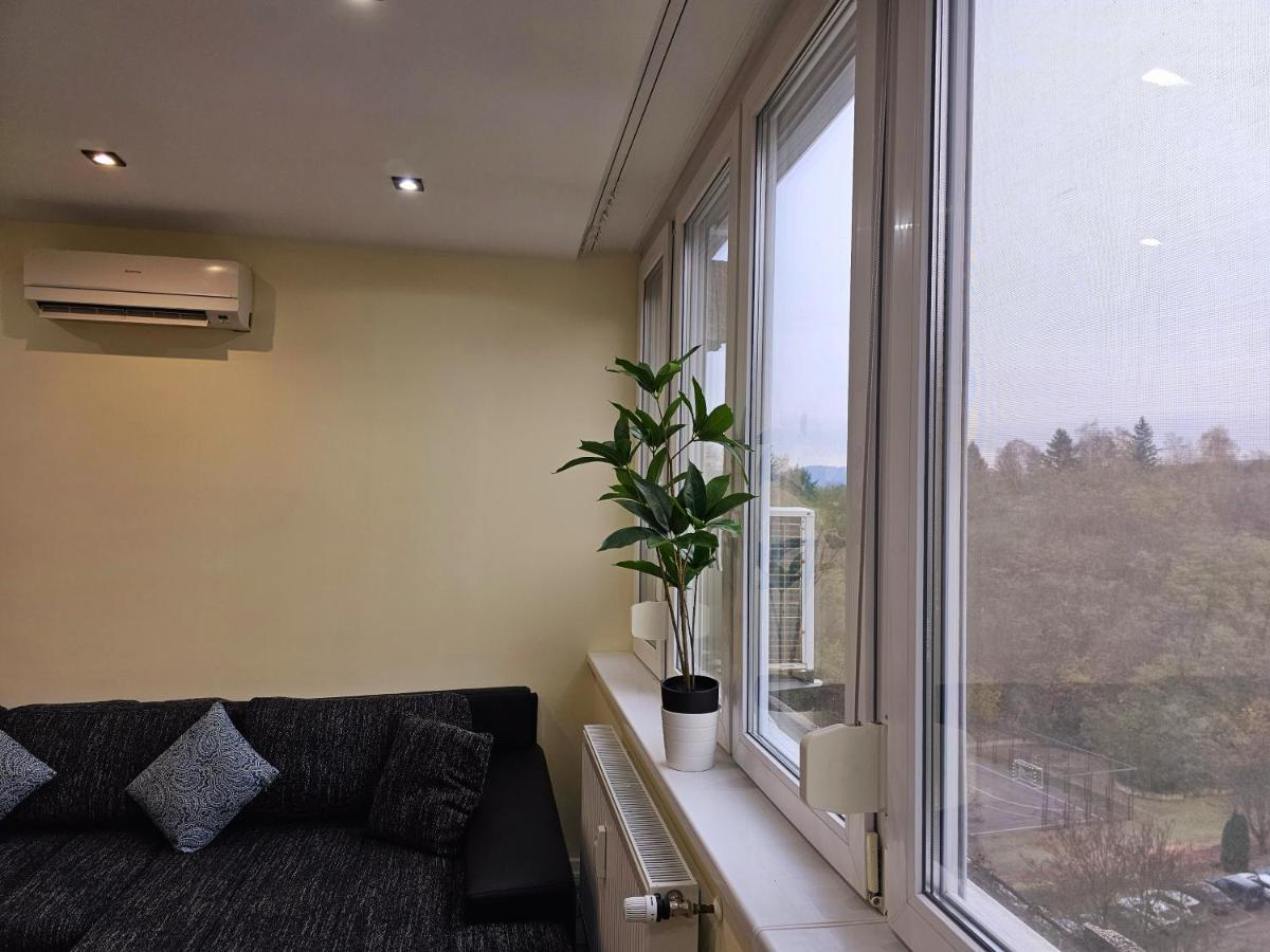 Urban Loft Apartment Salgótarján Bagian luar foto