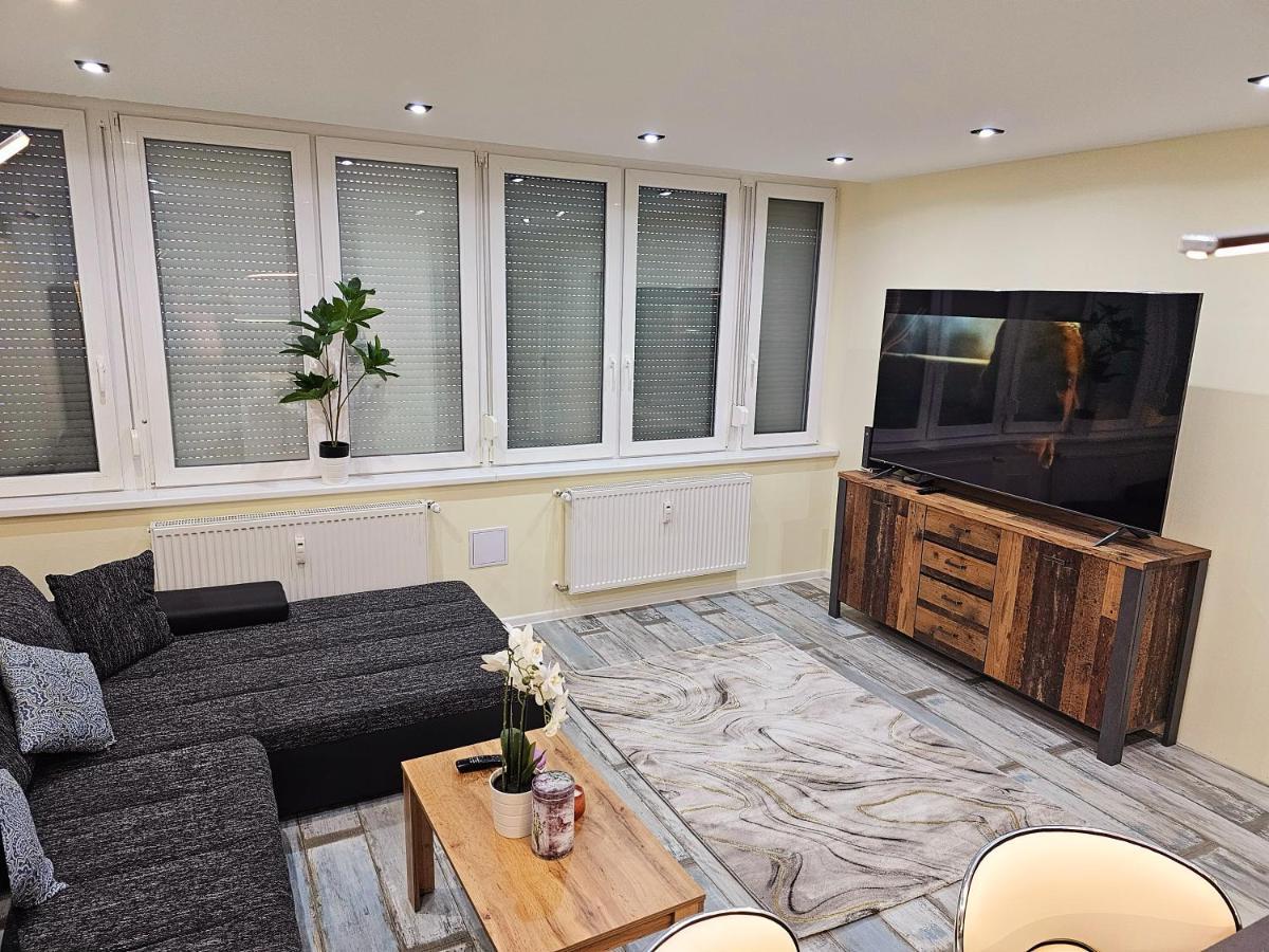 Urban Loft Apartment Salgótarján Bagian luar foto